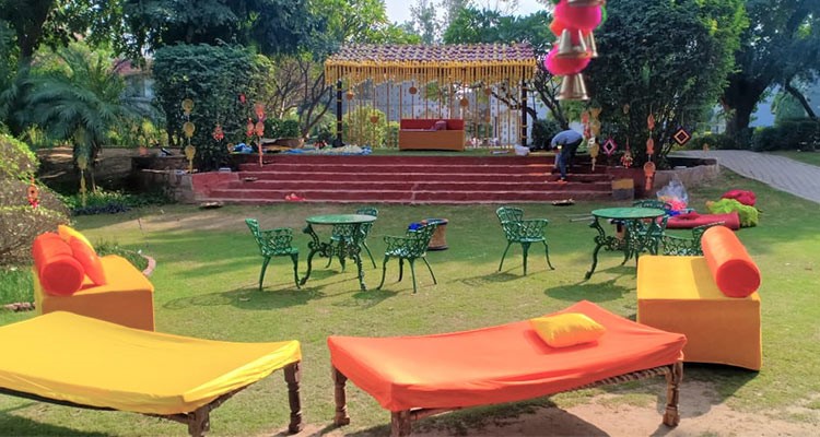 best farm house for party thane