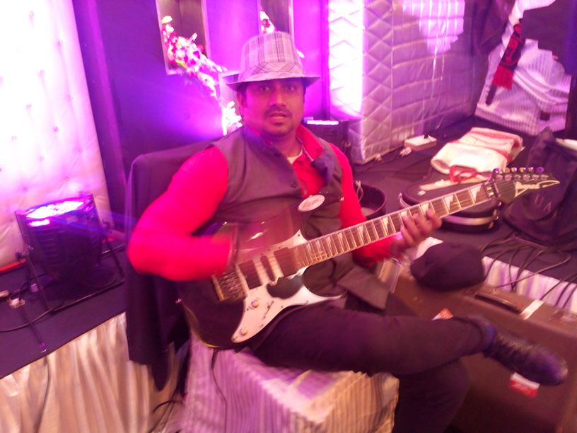indian guitar players thane