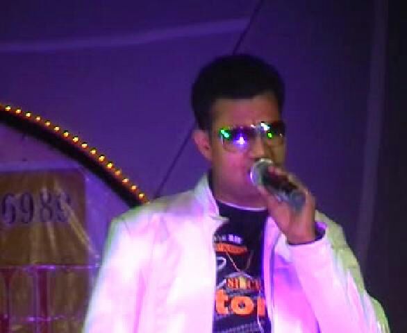 male singers thane