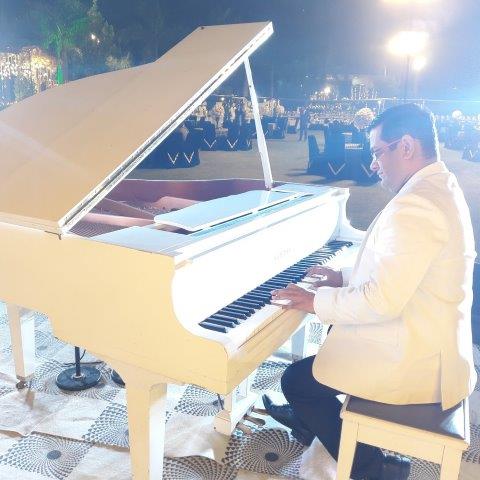 best pianist thane
