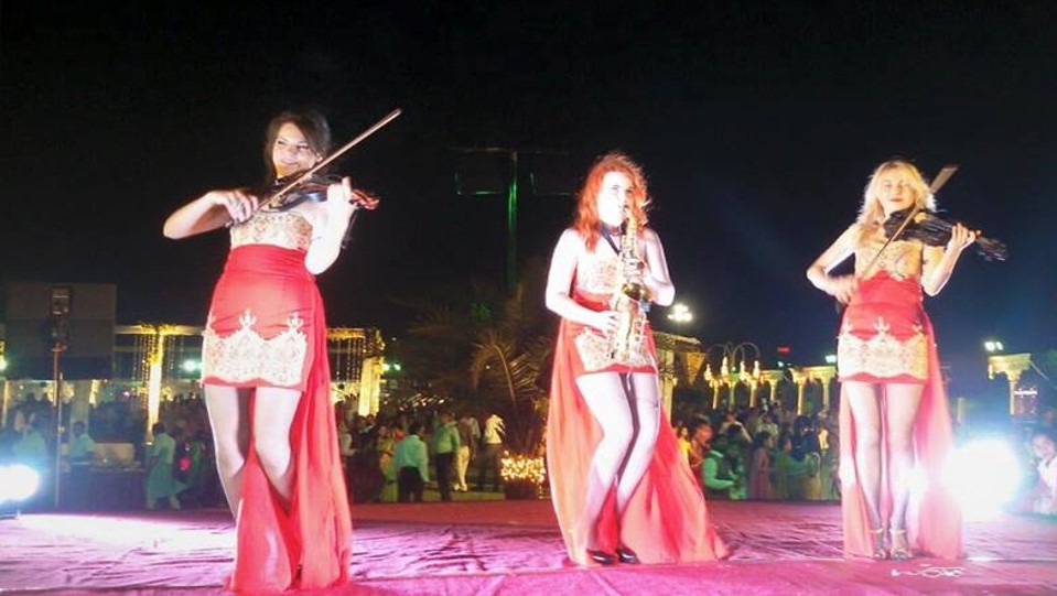 female trio musicians thane